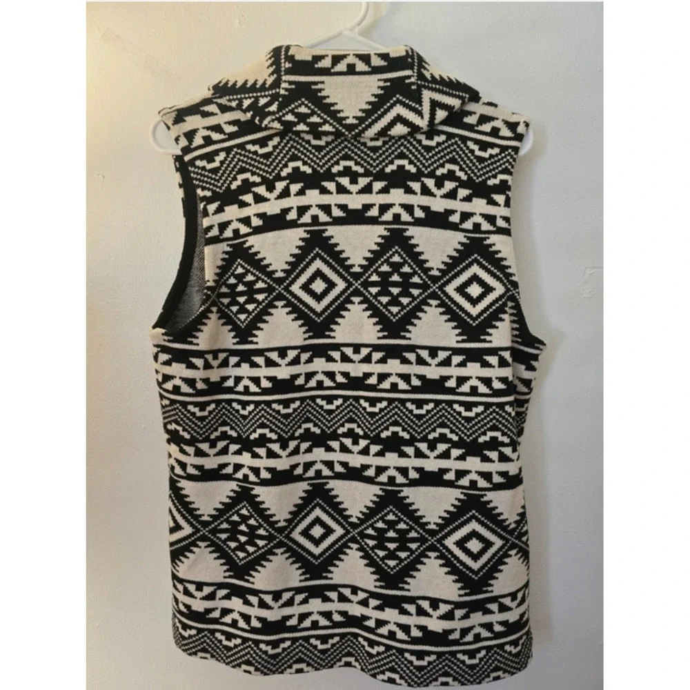 Chaps Black‎ White Geometric Knit Sweater Vest Collared Button Front L/G